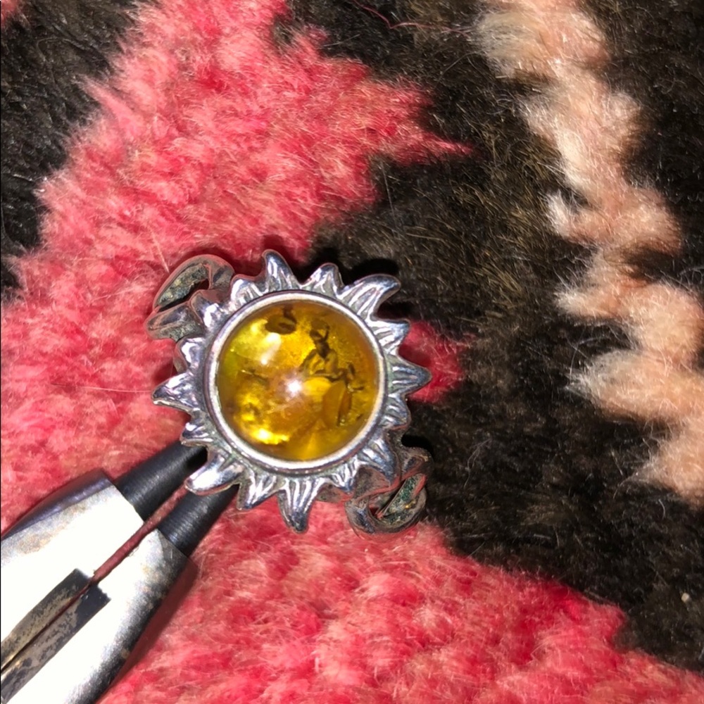 Twisting Sun Ring